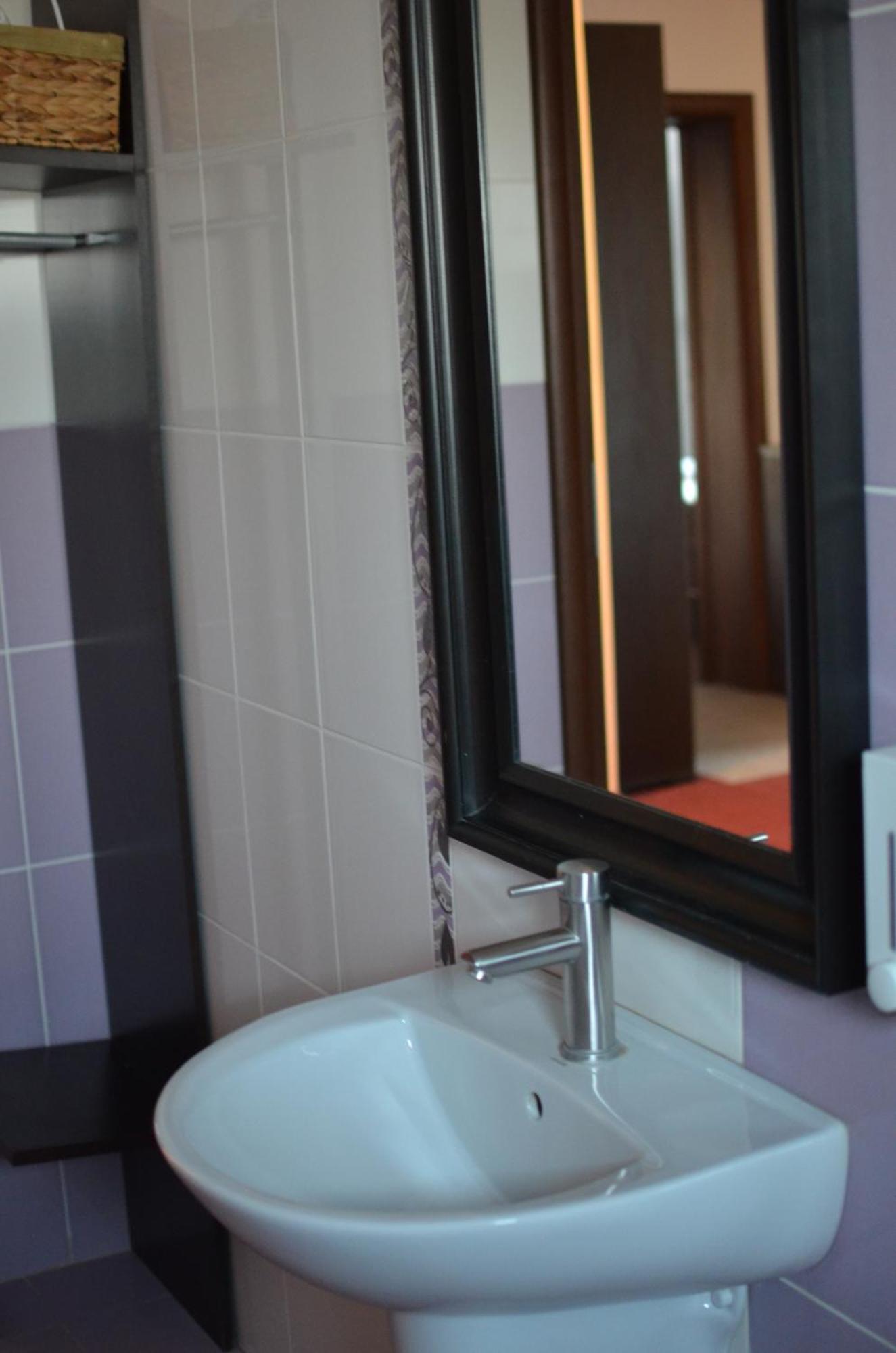 Vila Cu Trandafiri Cozy Apartments 2 Camere Bragadiru 外观 照片